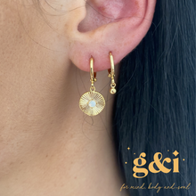 Load image into Gallery viewer, White Gold plated opal earrings and necklace setWhite Gold plated opal earrings and necklace set