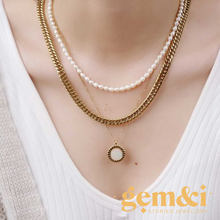 Load image into Gallery viewer, Mother of Pearl Pendant Necklace - Gold
